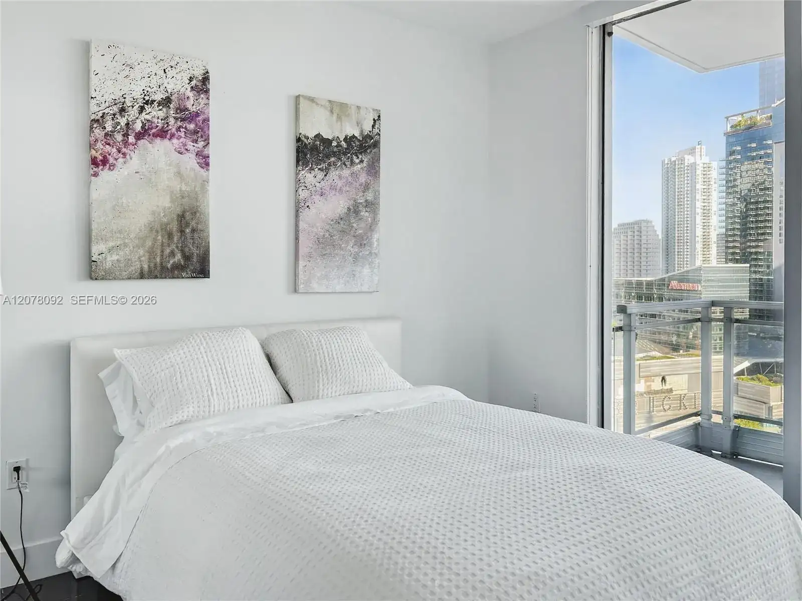 92 SW 3rd St # 2602, Miami FL 33130 photo 4