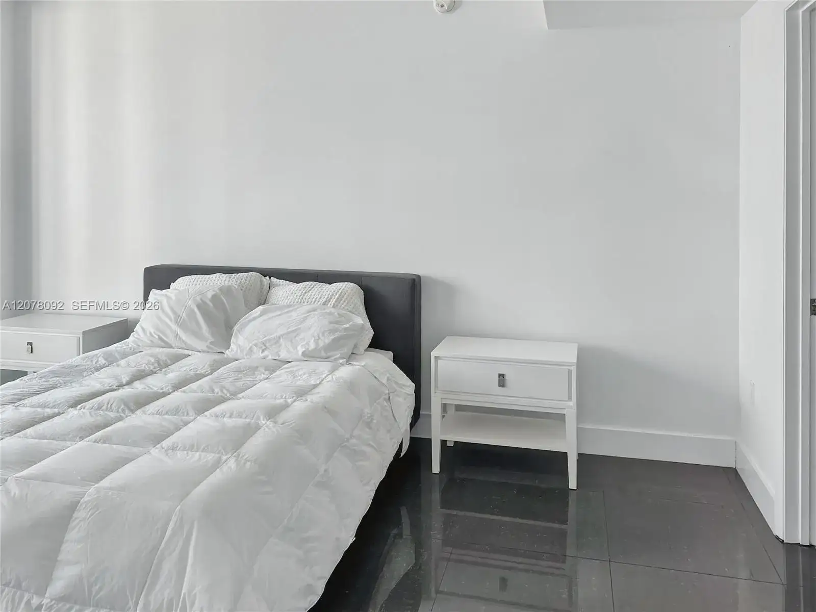 92 SW 3rd St # 2602, Miami FL 33130 photo 5