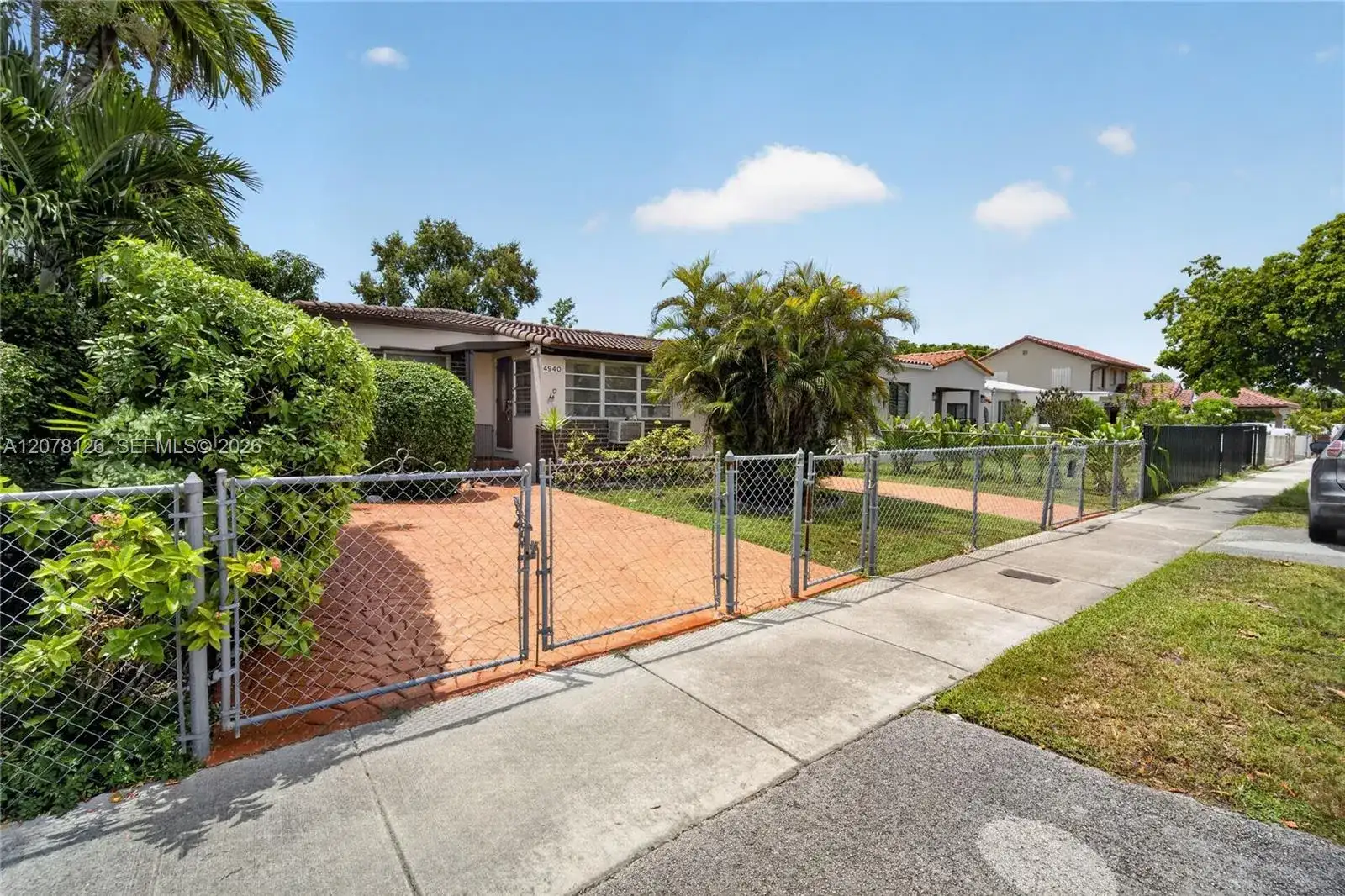 4940 SW 5th Ter, Miami FL 33134 photo 2