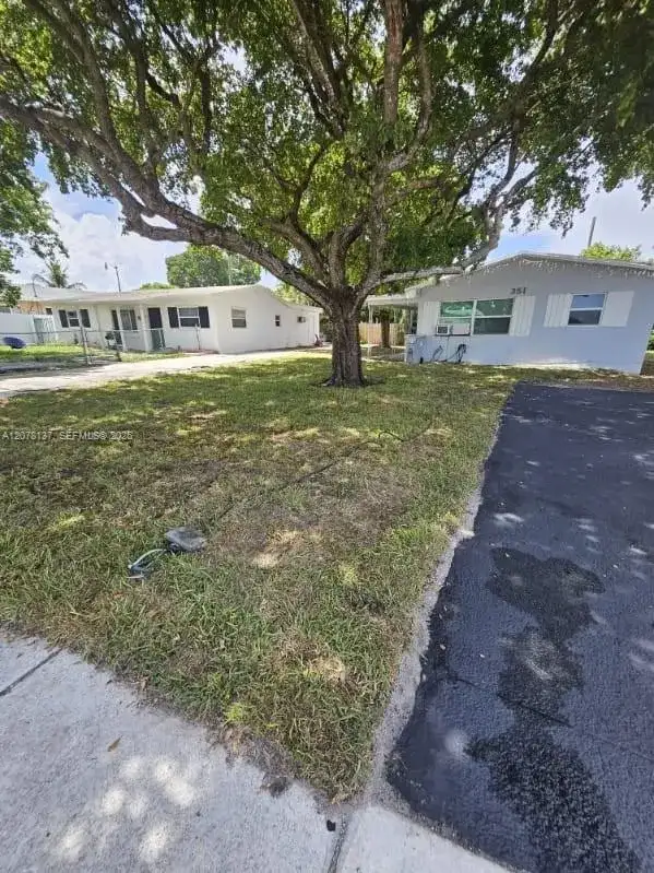 351 NE 25th Ct, Pompano Beach FL 33064 photo 3