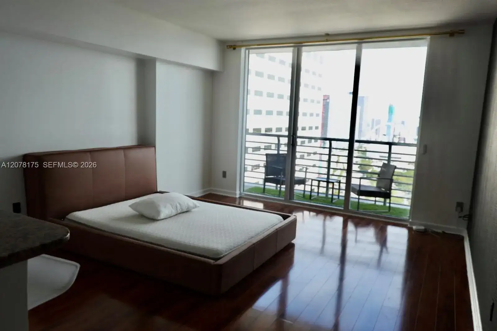 325 S Biscayne Blvd # 4220, Miami FL 33131 photo 2