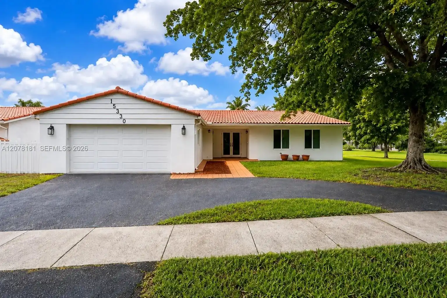 15330 Durnford Dr, Miami Lakes FL 33014