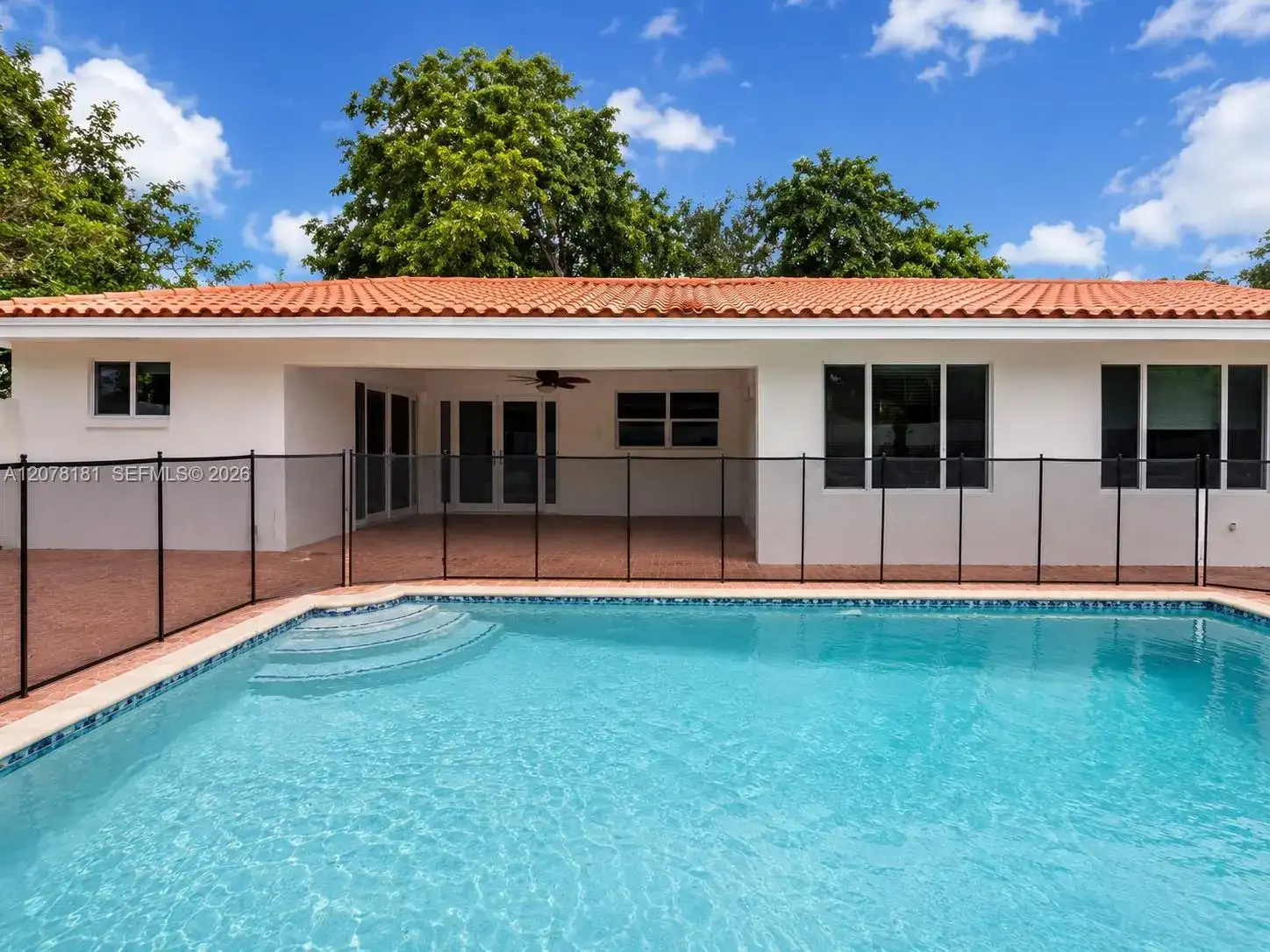 15330 Durnford Dr, Miami Lakes FL 33014 photo 2