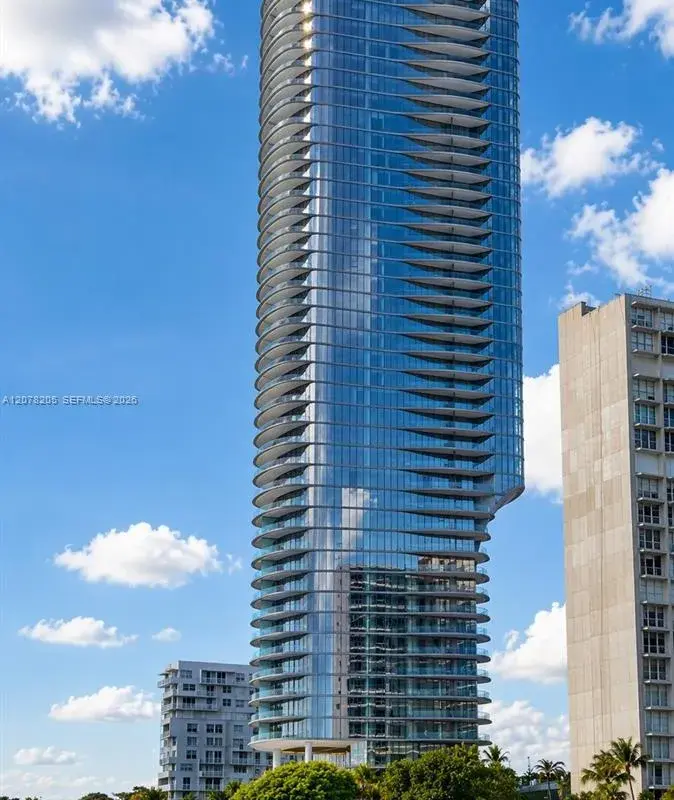 175 SE 25th rd # 504, Miami FL 33131