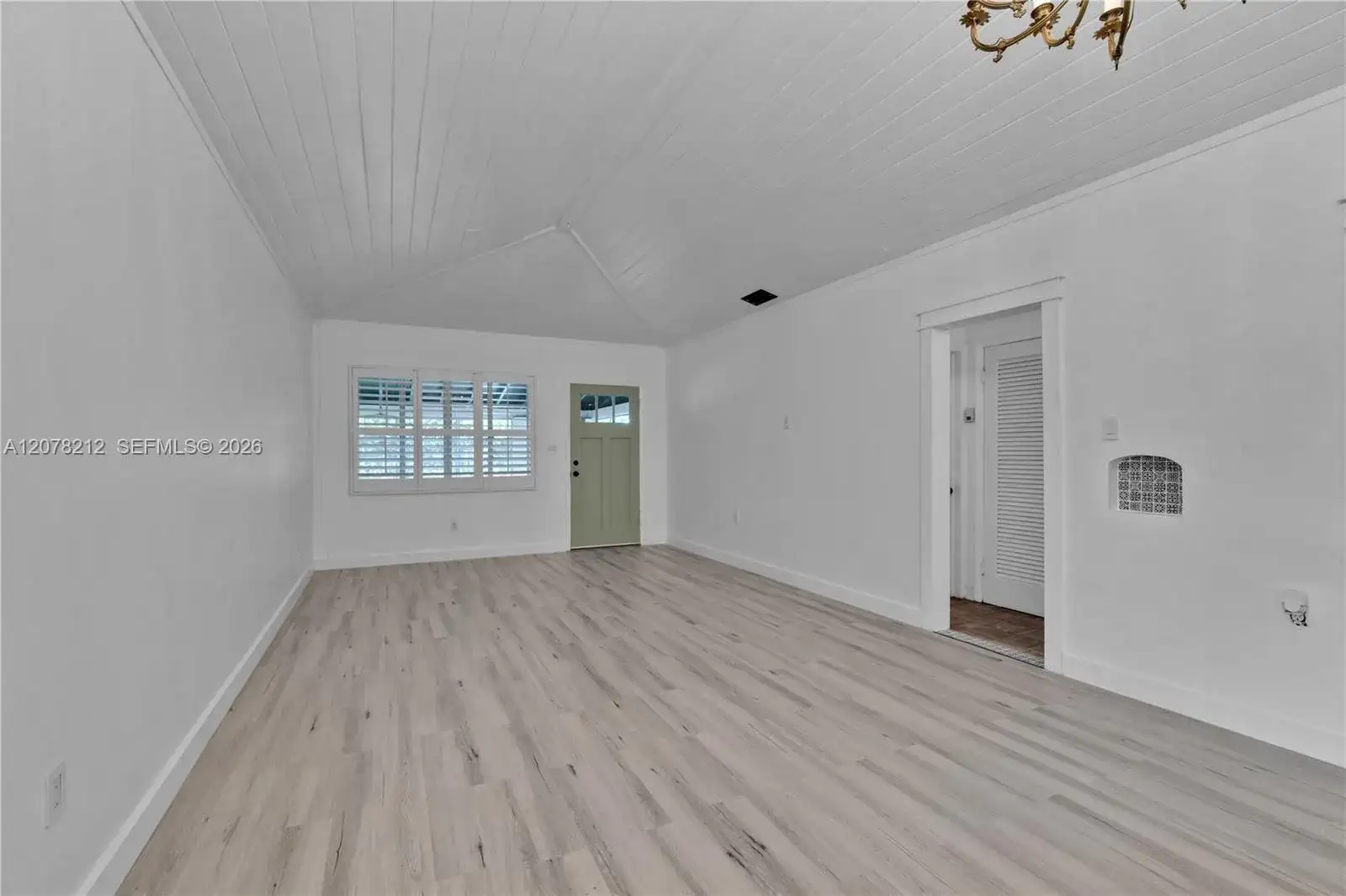 50 NW 26th Ave, Miami FL 33125 photo 5