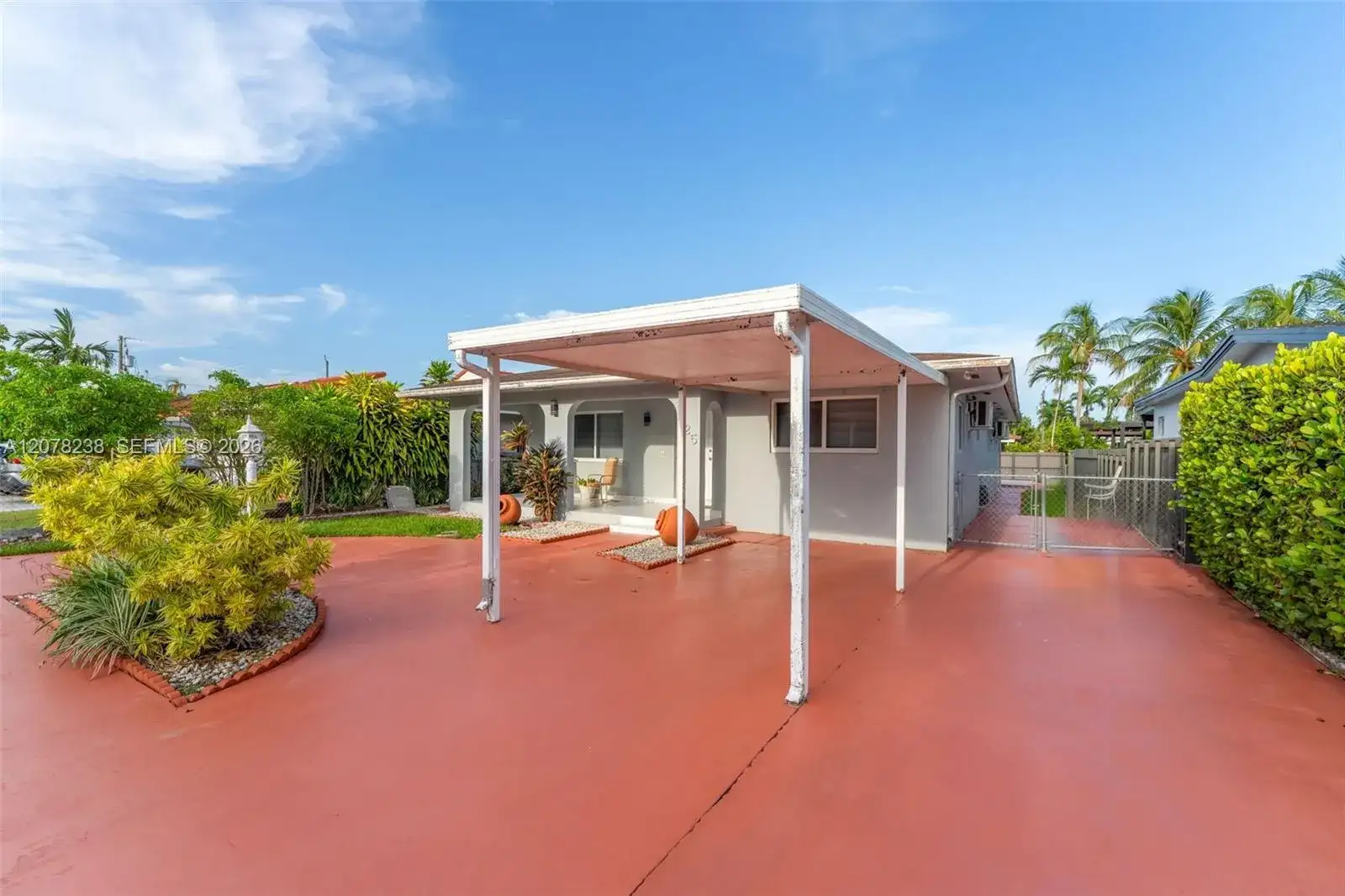 325 SW 122nd Ave, Miami FL 33184 photo 2
