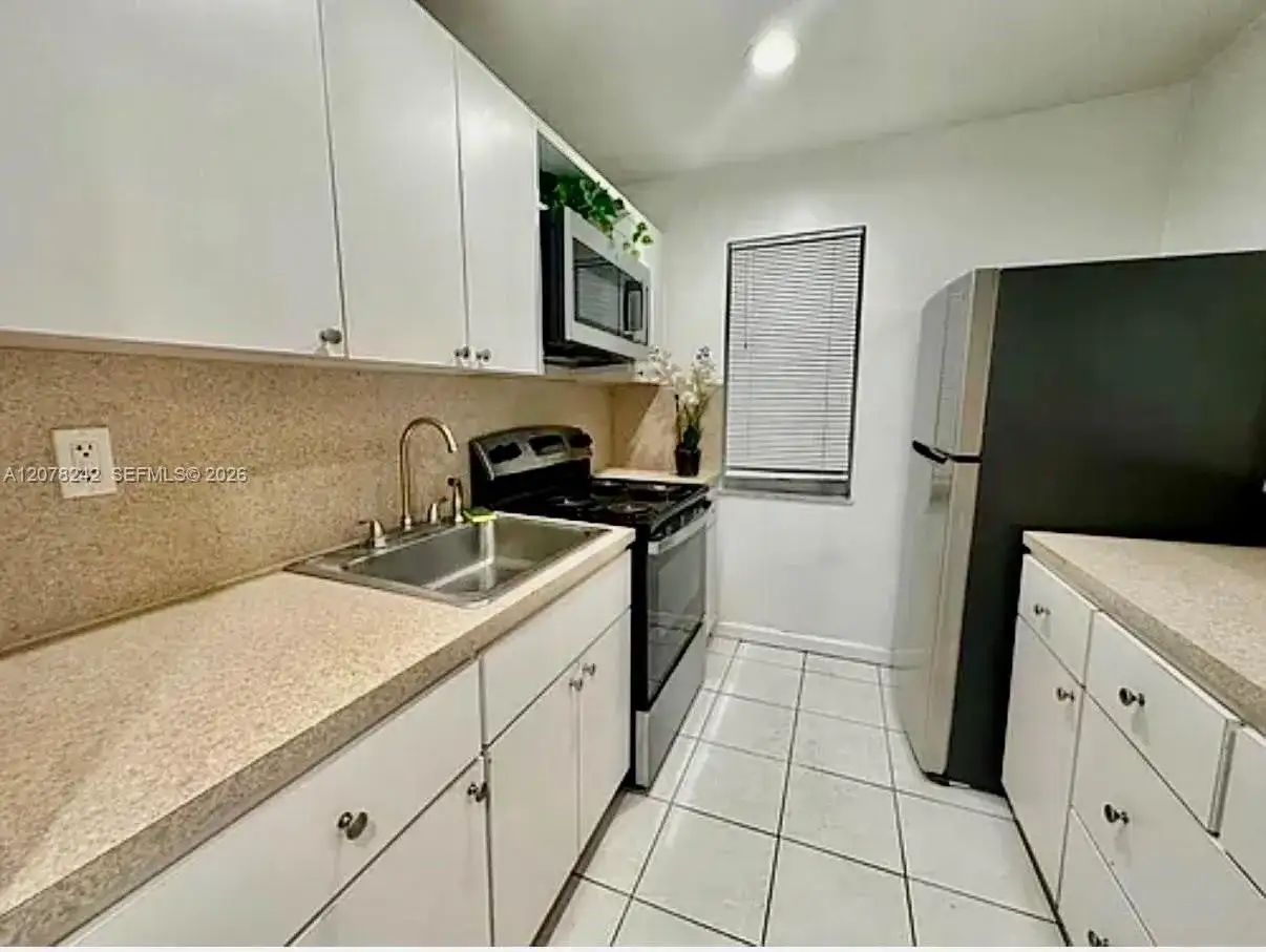 201 SW 19th Ave # 3, Miami FL 33135 photo 3