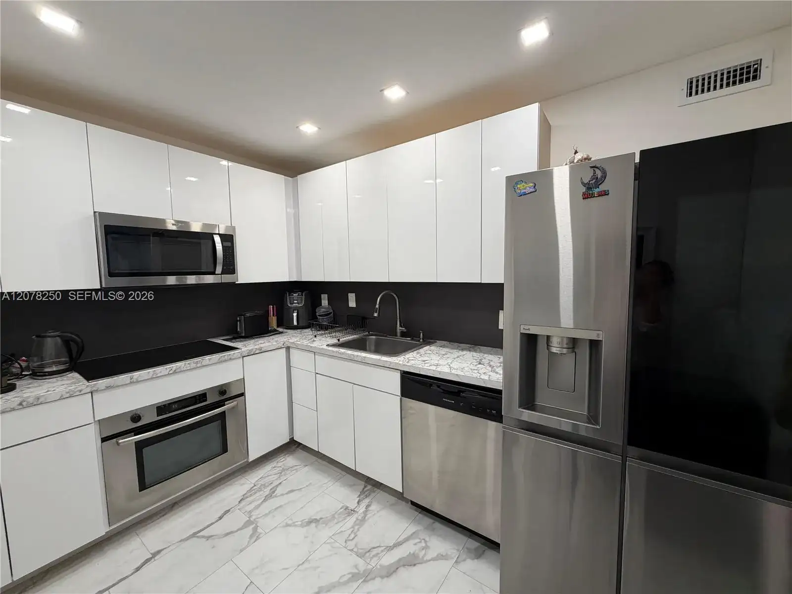 400 Kings Point Dr # 218, Sunny Isles Beach FL 33160 photo 2