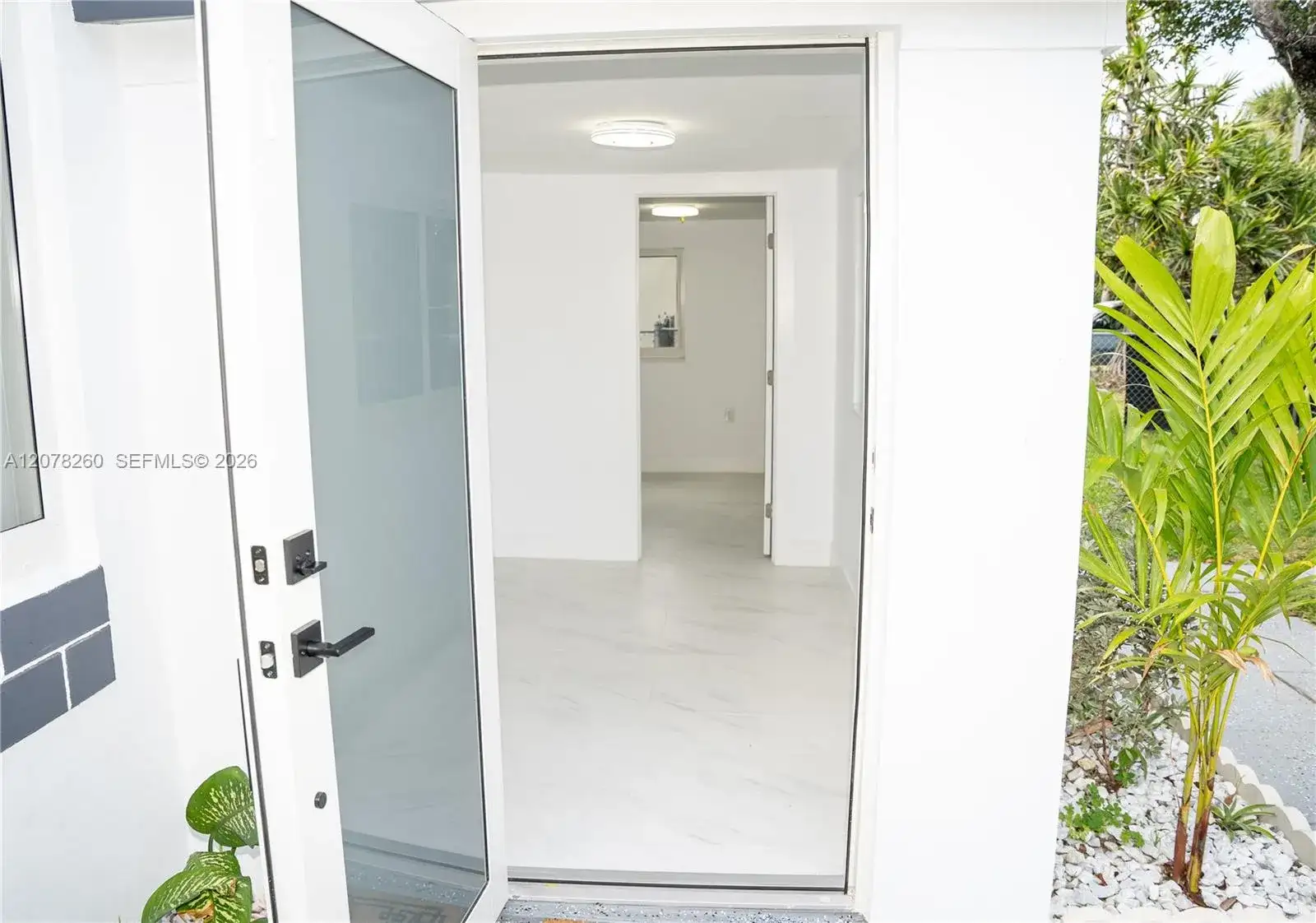 1640 NE 172nd St, North Miami Beach FL 33162 photo 3