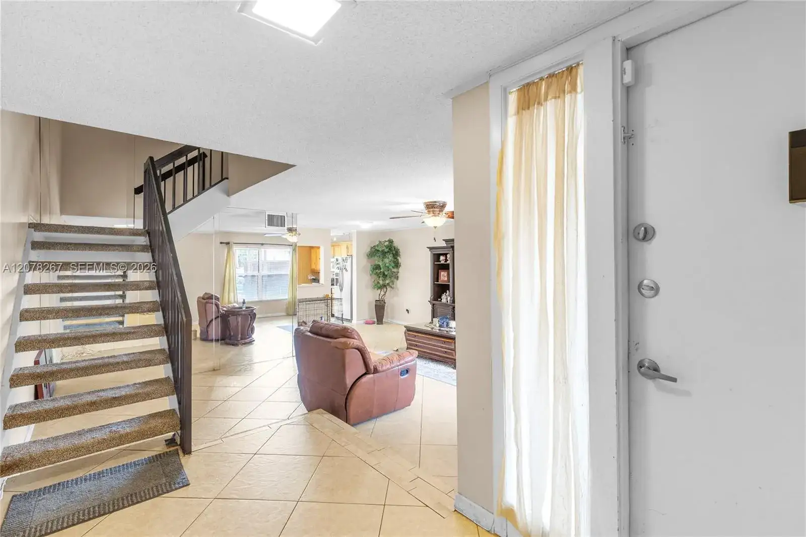 1231 W Fairway Rd, Pembroke Pines FL 33026 photo 2