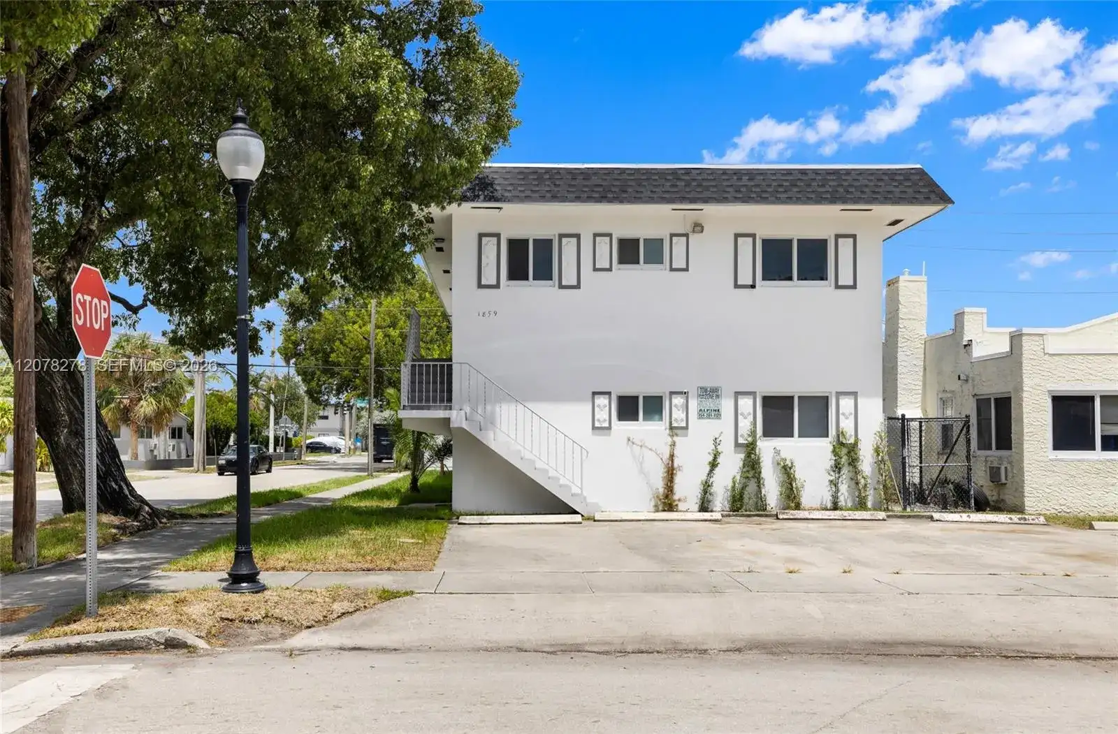 1859 Lincoln St, Hollywood FL 33020 photo 2