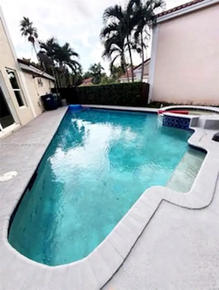 14719 SW 44th Ln, Miami FL 33185 photo 2
