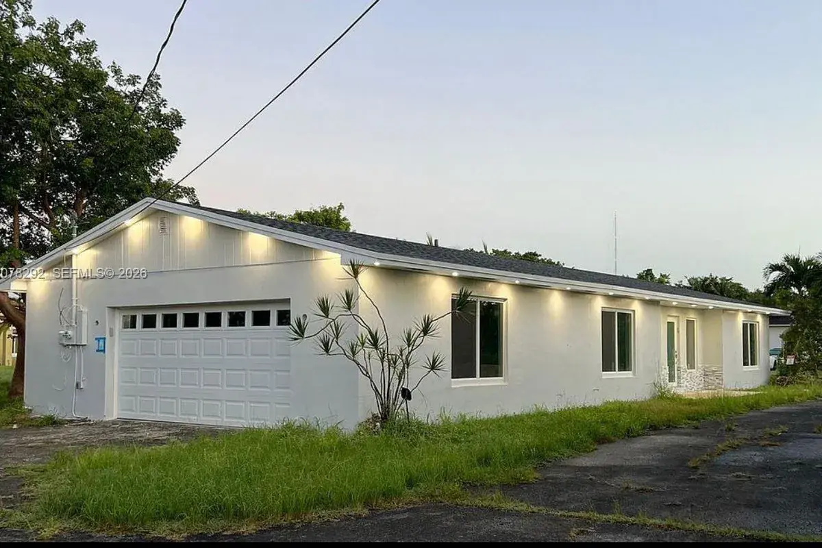 27501 SW 162nd Ct, Homestead FL 33031