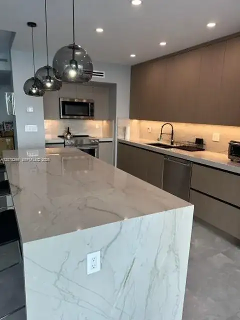 19500 Turnberry Way # 25F, Aventura FL 33180 photo 3