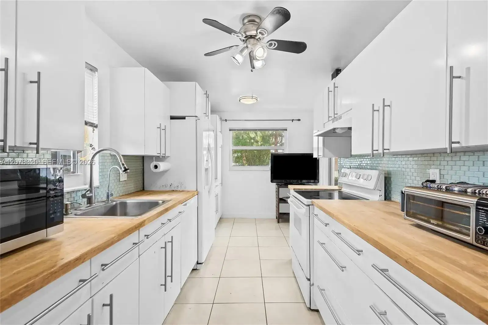 8002 Lagos De Campo Blvd # 101, Tamarac FL 33321 photo 2