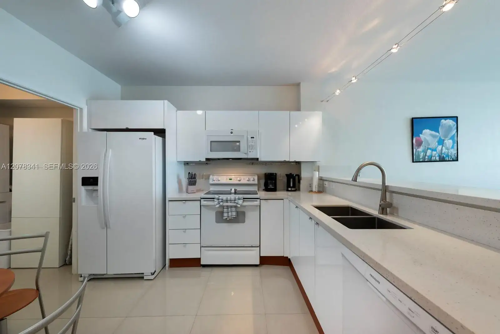 18100 N Bay Rd # 1009, Sunny Isles Beach FL 33160 photo 4