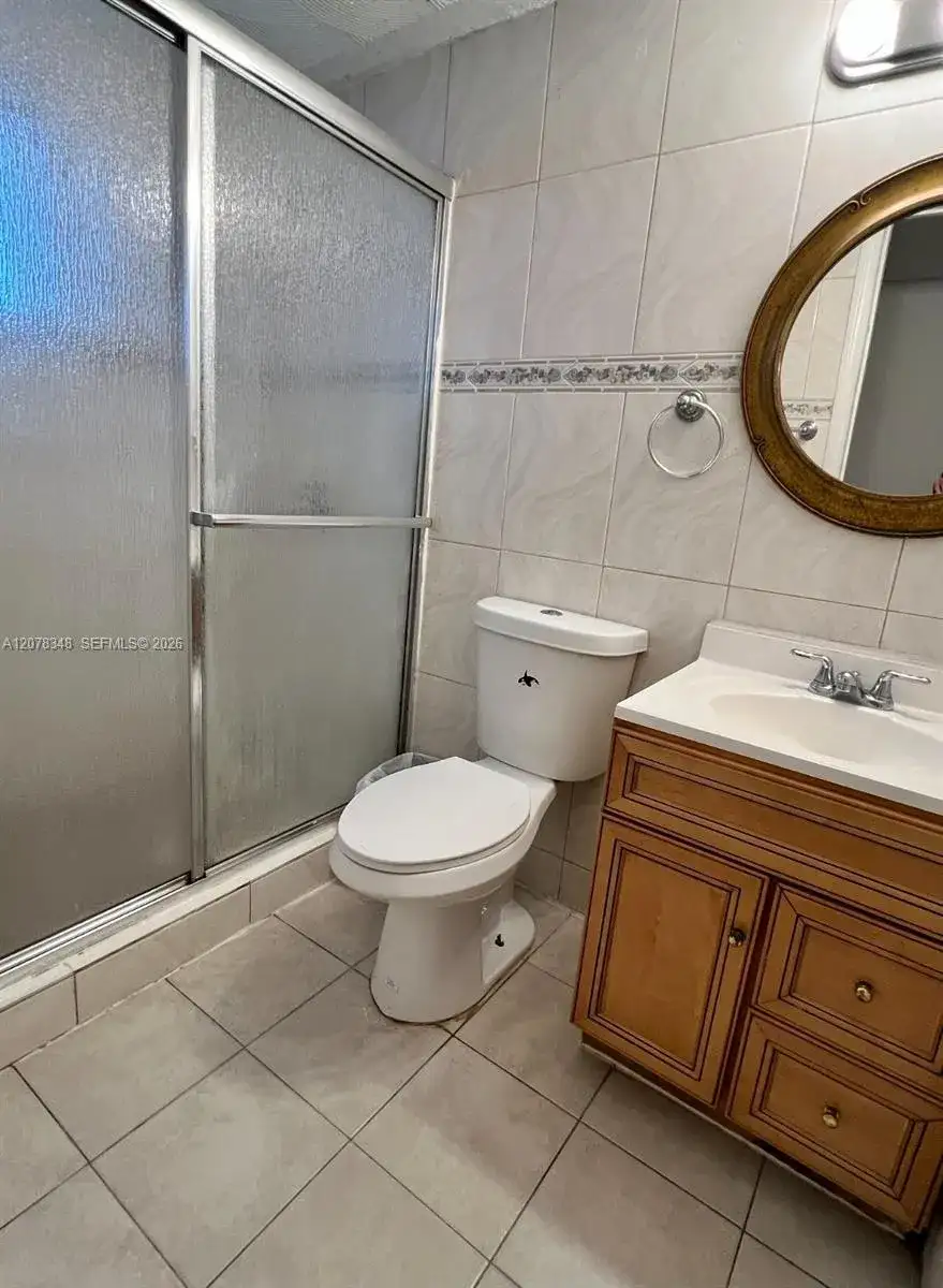 6725 N Miami Ave, Miami FL 33150 photo 4