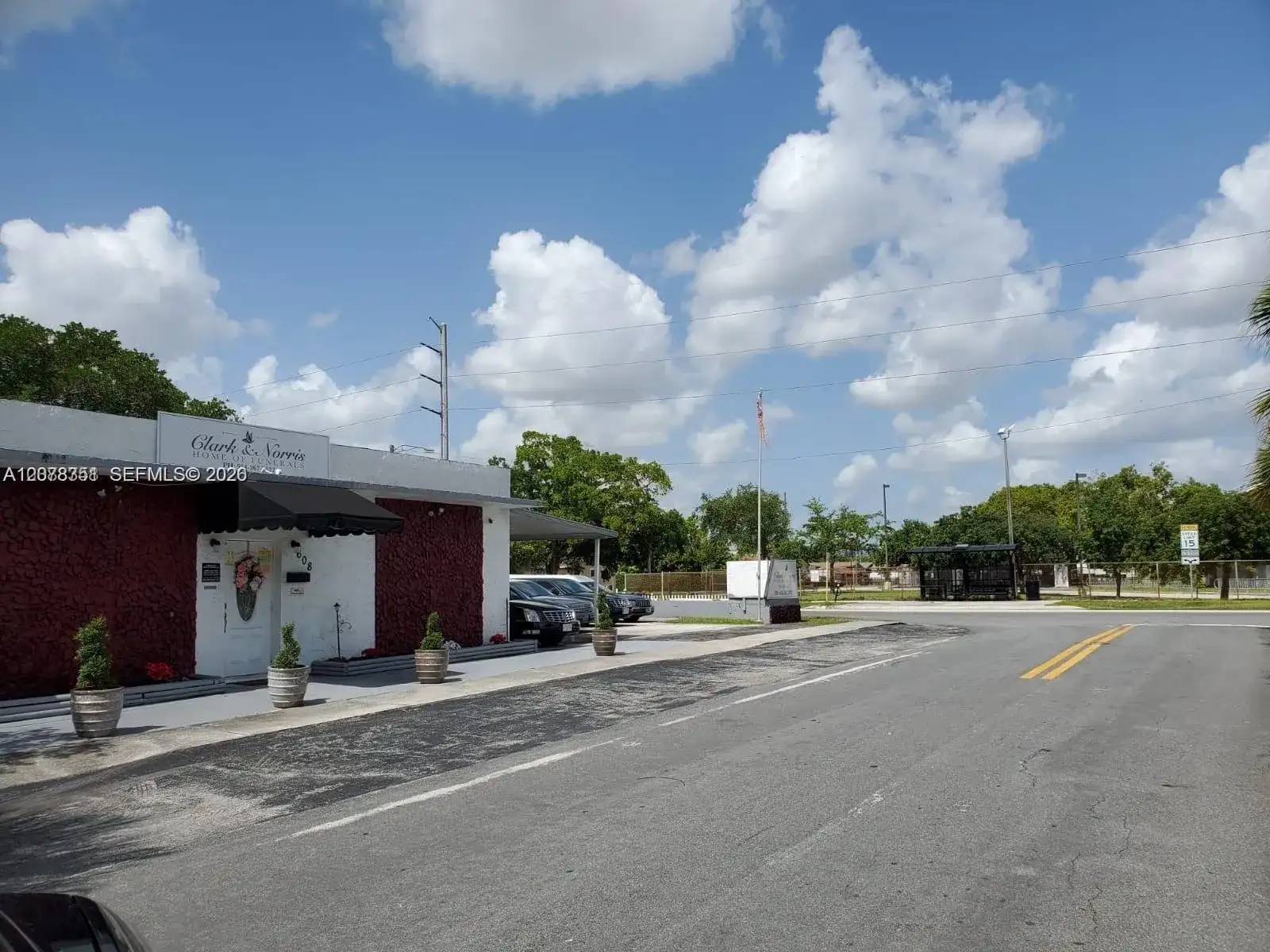 608 SW 12th Ave, Dania Beach FL 33004 photo 4