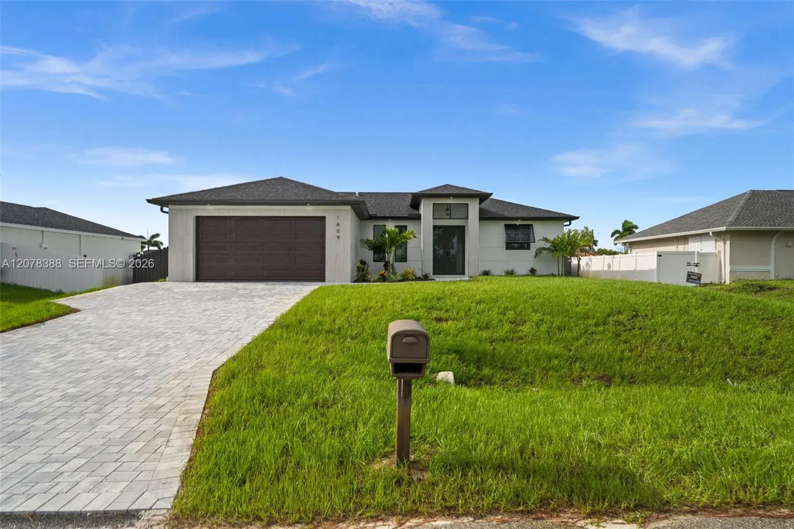 1609 NW 16th Ter, Cape Coral FL 33993