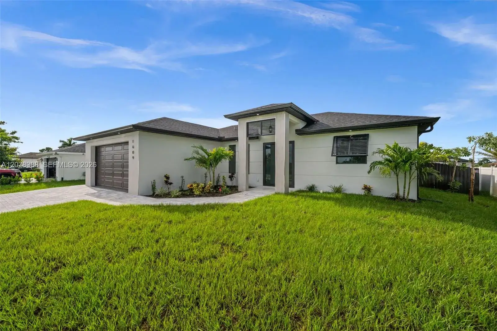 1609 NW 16th Ter, Cape Coral FL 33993 photo 4