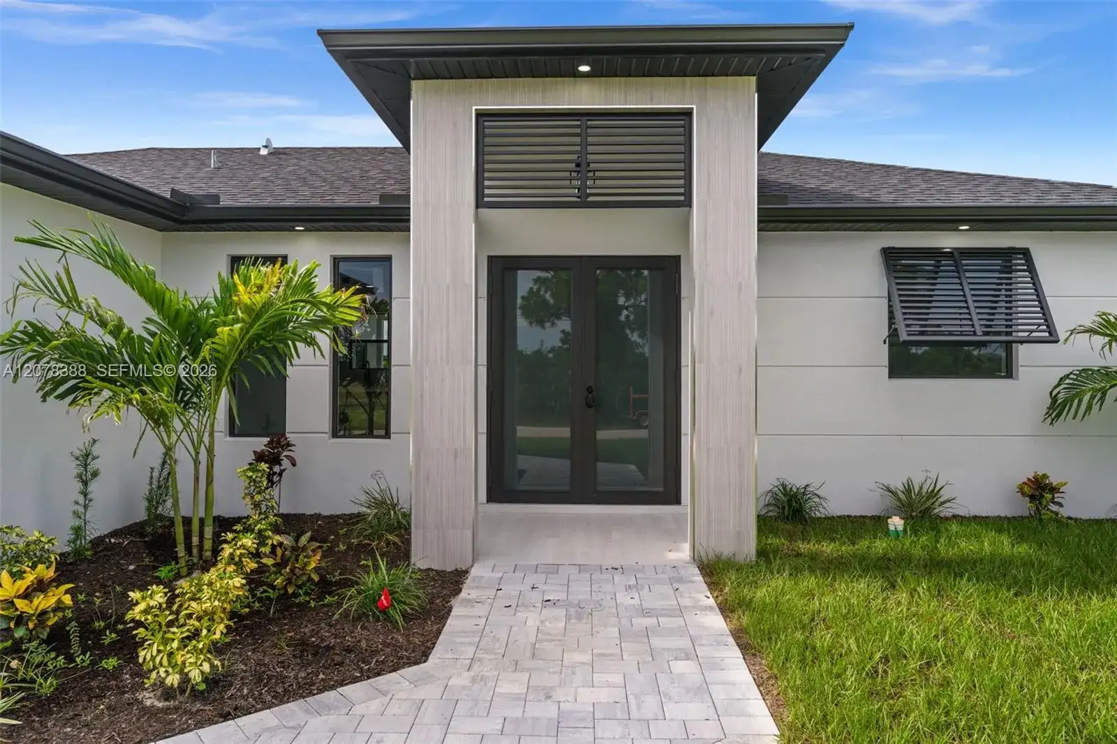 1609 NW 16th Ter, Cape Coral FL 33993 photo 5