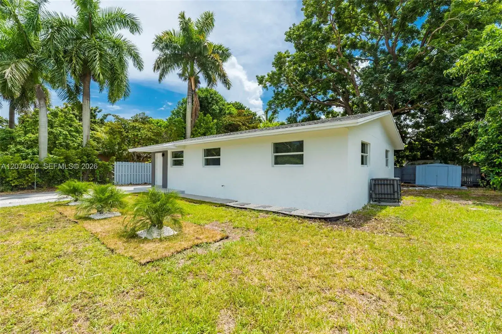 655 SW 6th Ter, Florida City FL 33034 photo 5