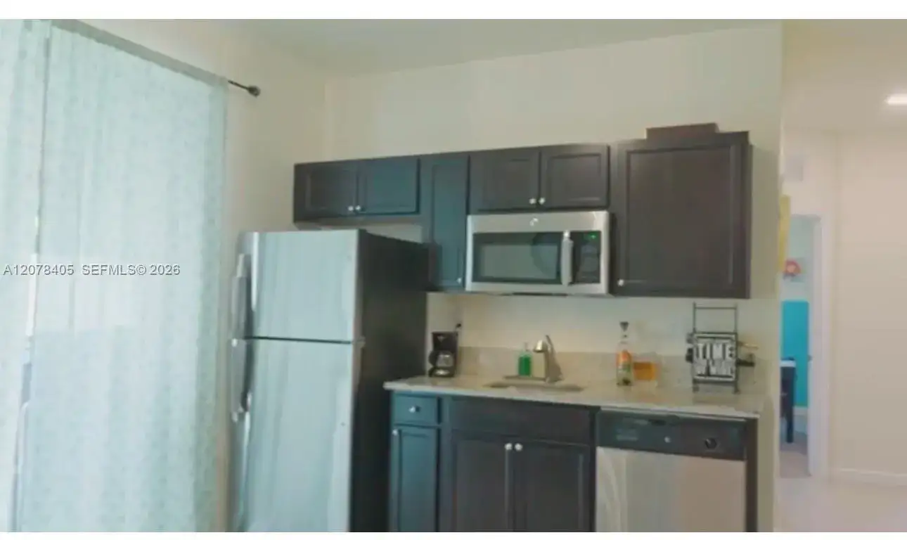221 SE 35th Ave, Homestead FL 33033 photo 5