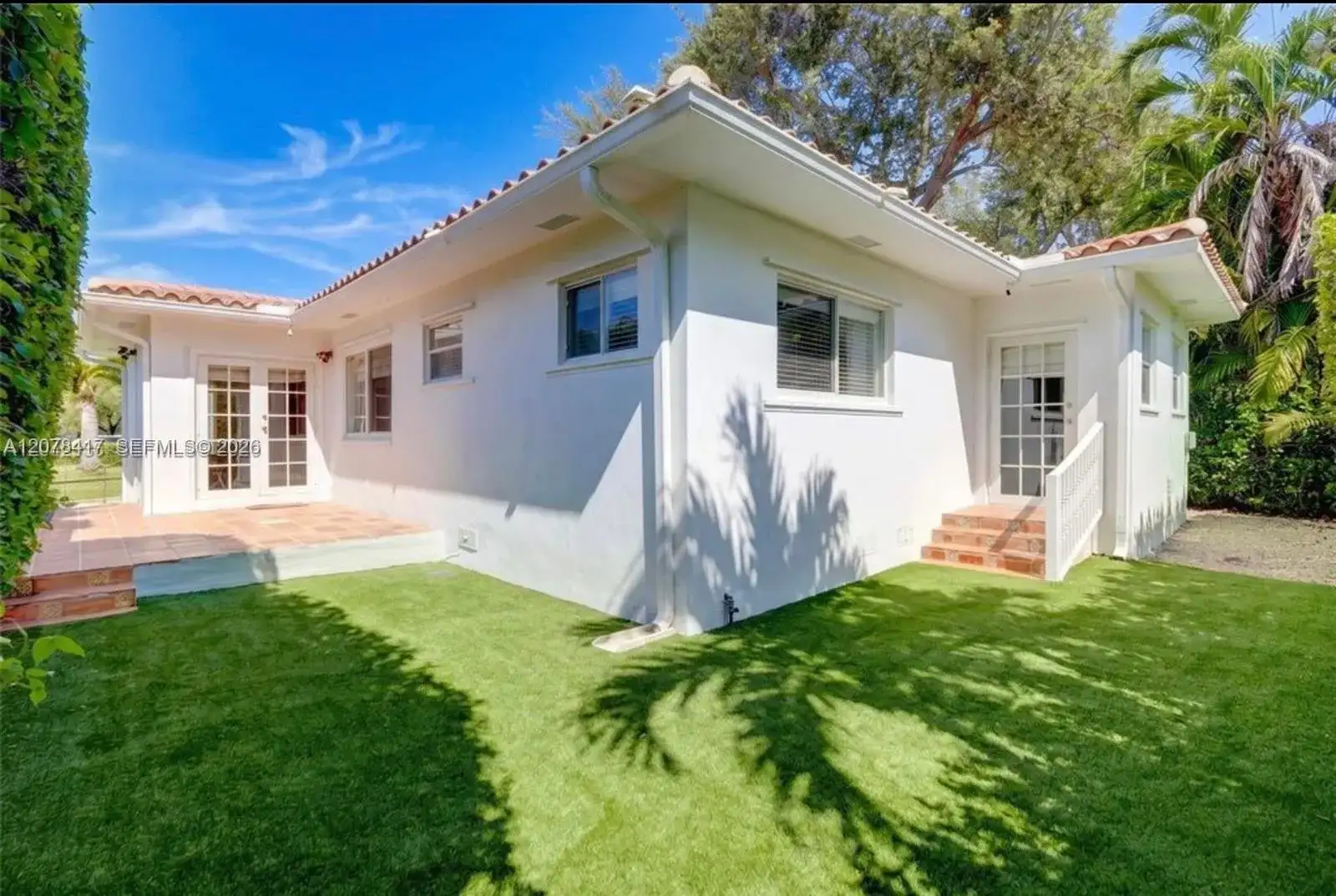 4943 Riviera Dr, Coral Gables FL 33146 photo 2