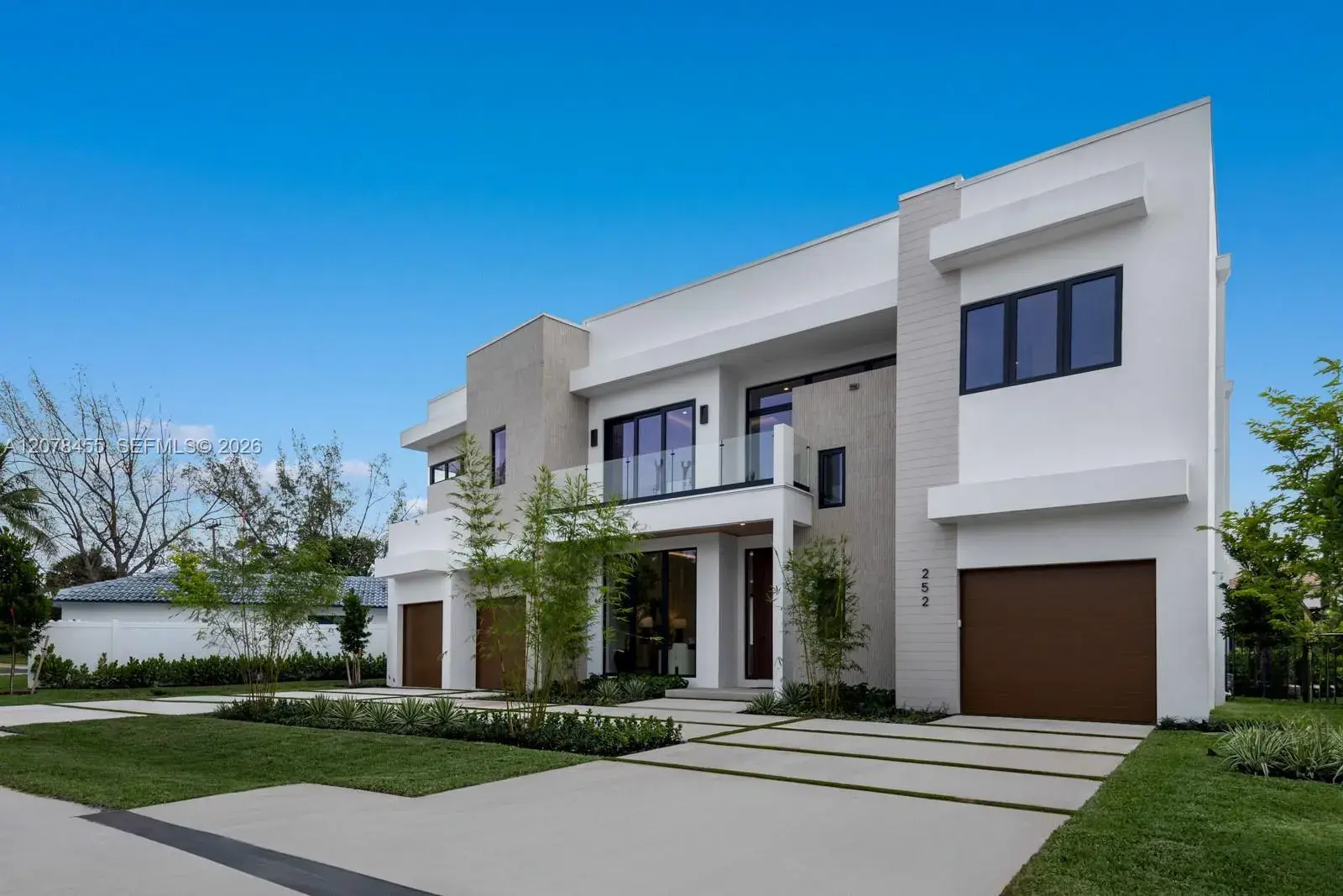 252 SW 14th Pl, Boca Raton FL 33432