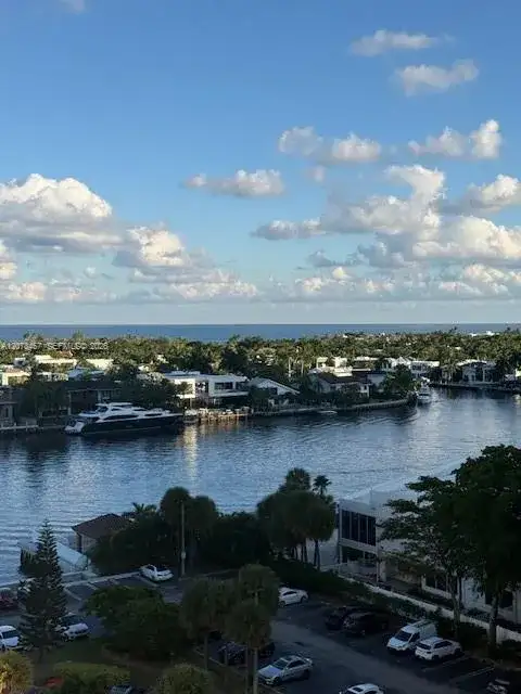 20505 E Country Club Dr # 1036, Aventura FL 33180 photo 2