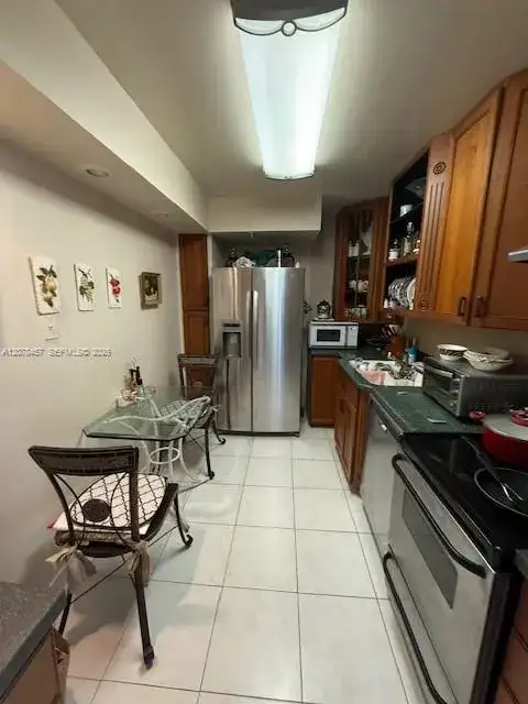 20505 E Country Club Dr # 1036, Aventura FL 33180 photo 3