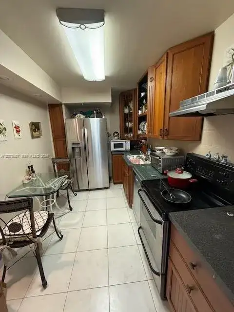 20505 E Country Club Dr # 1036, Aventura FL 33180 photo 5