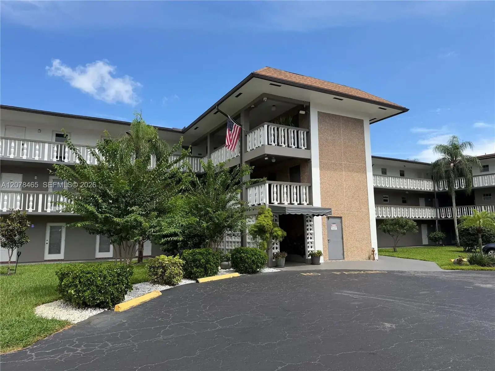 5200 Washington St # 207, Hollywood FL 33021 photo 3