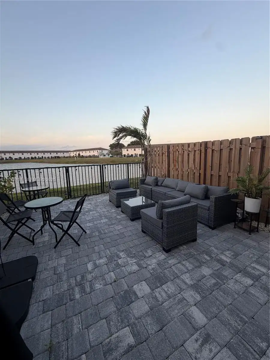 2371 NW 122nd Ter, Miami FL 33167 photo 3