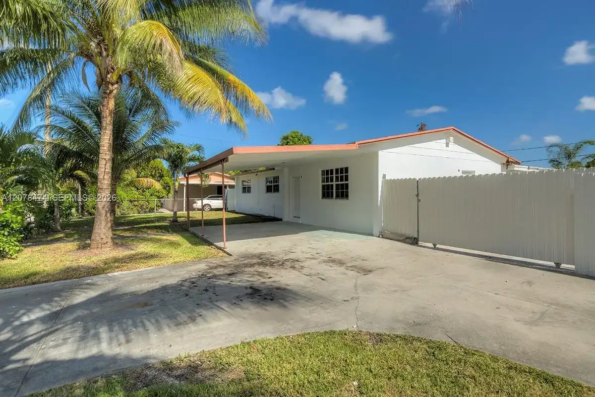 160 NW 199th St # 1, Miami Gardens FL 33169