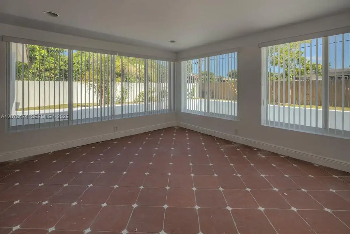 160 NW 199th St # 1, Miami Gardens FL 33169 photo 3