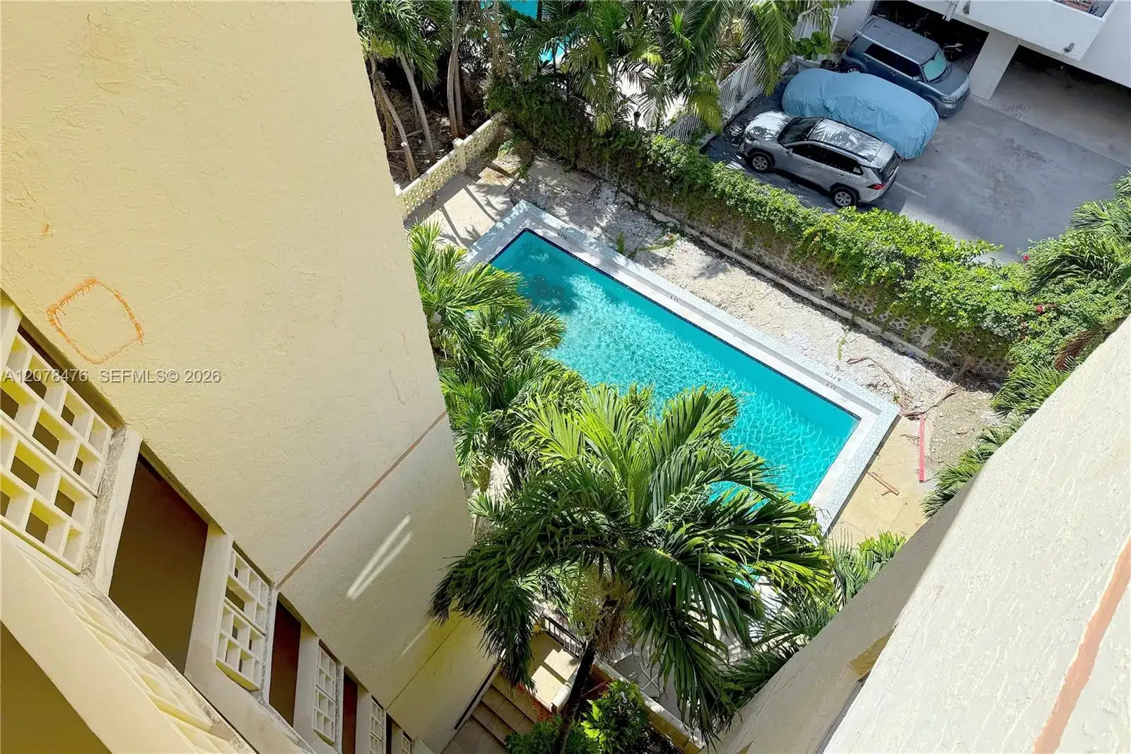 600 NE 25th St, Miami FL 33137 photo 2