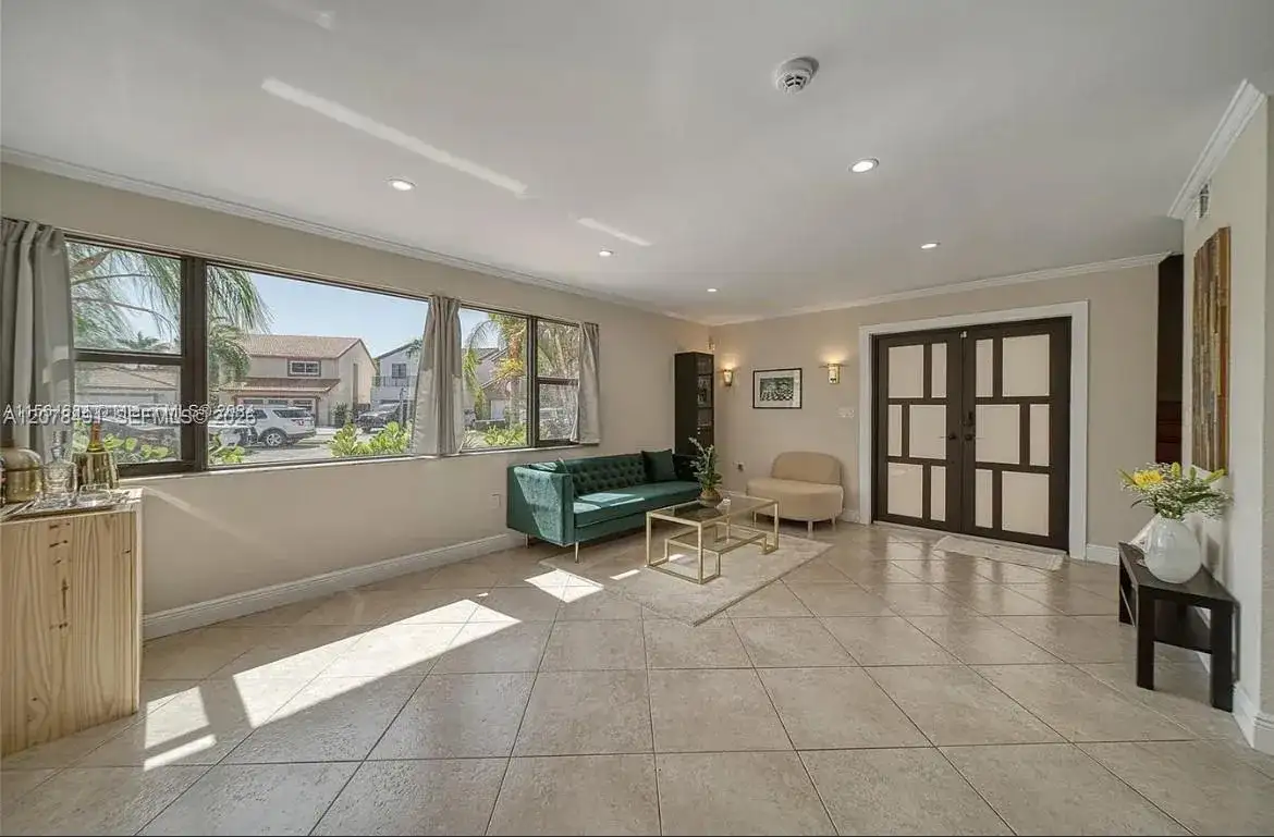13267 SW 9th Ln, Miami FL 33184 photo 5