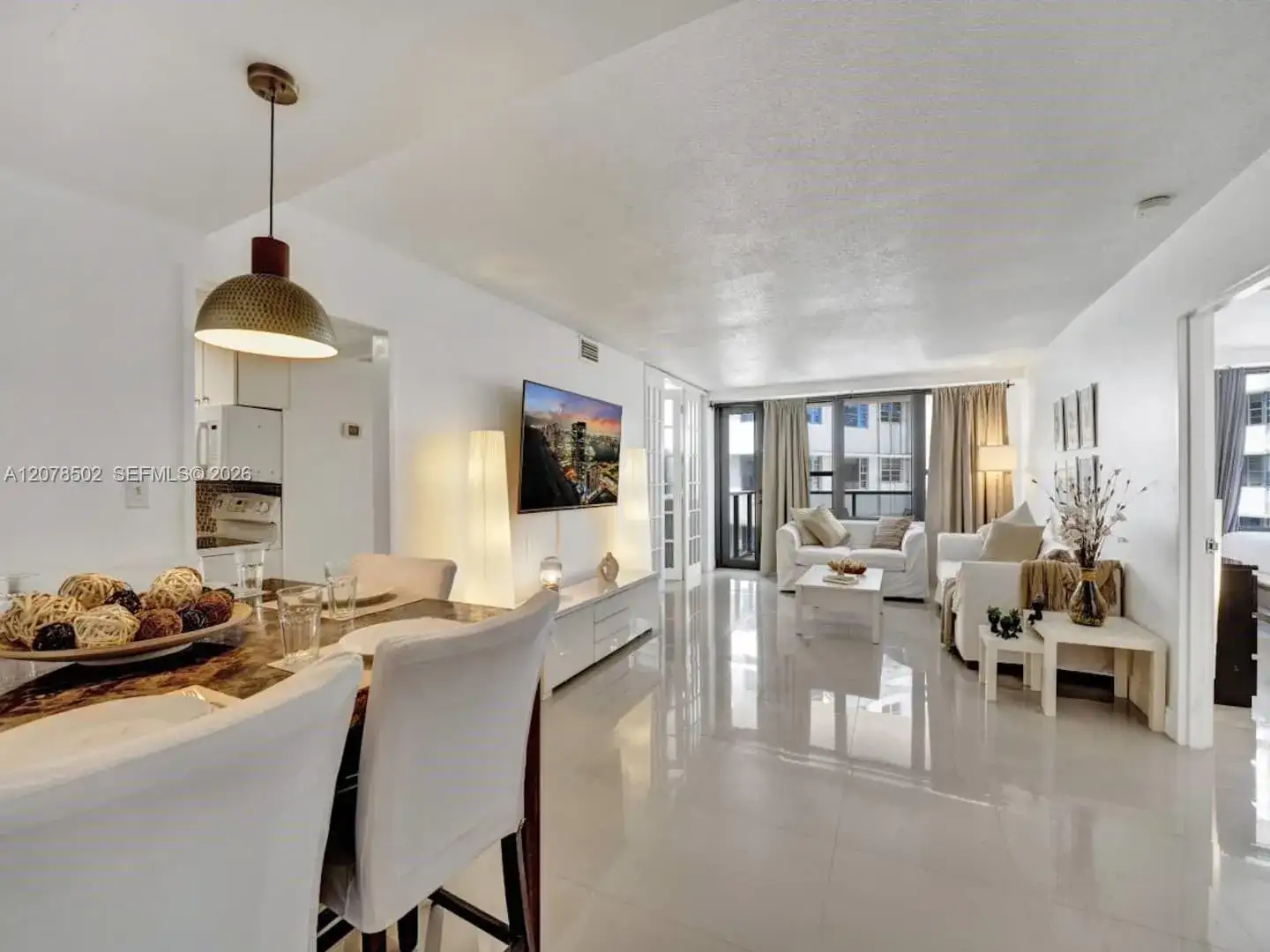 5225 Collins Ave # 1516, Miami Beach FL 33140 photo 2