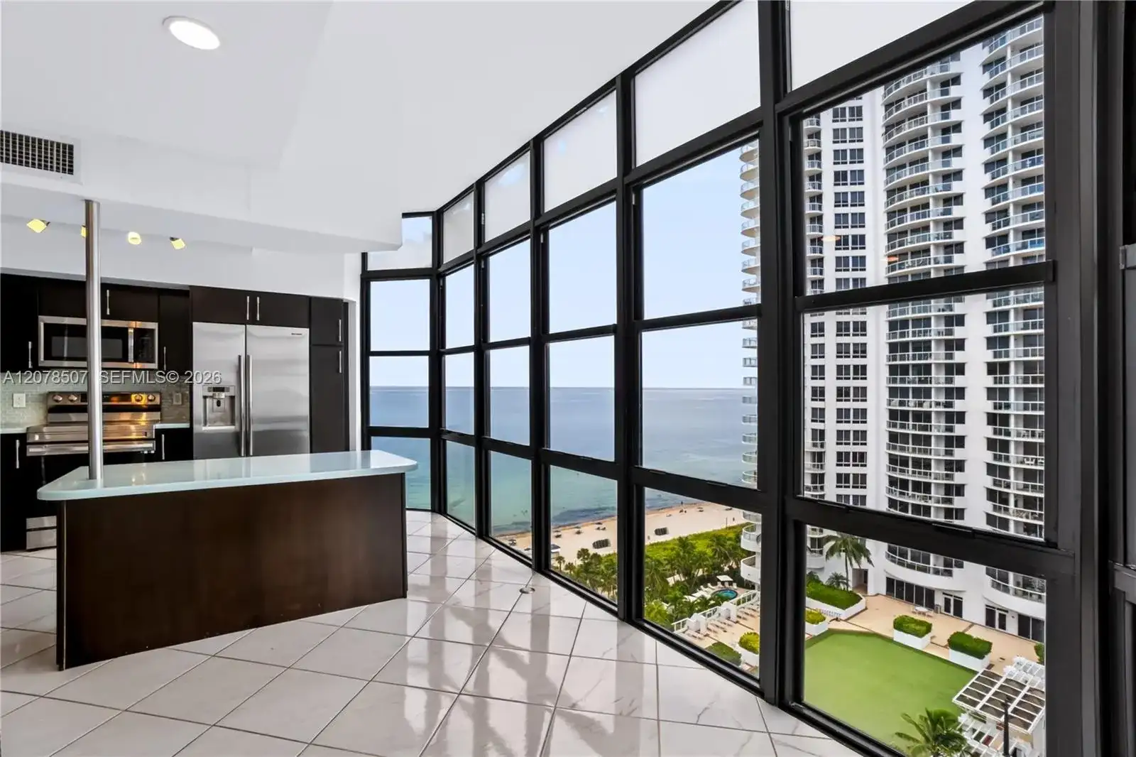 6423 Collins Ave # 1702, Miami Beach FL 33141 photo 3