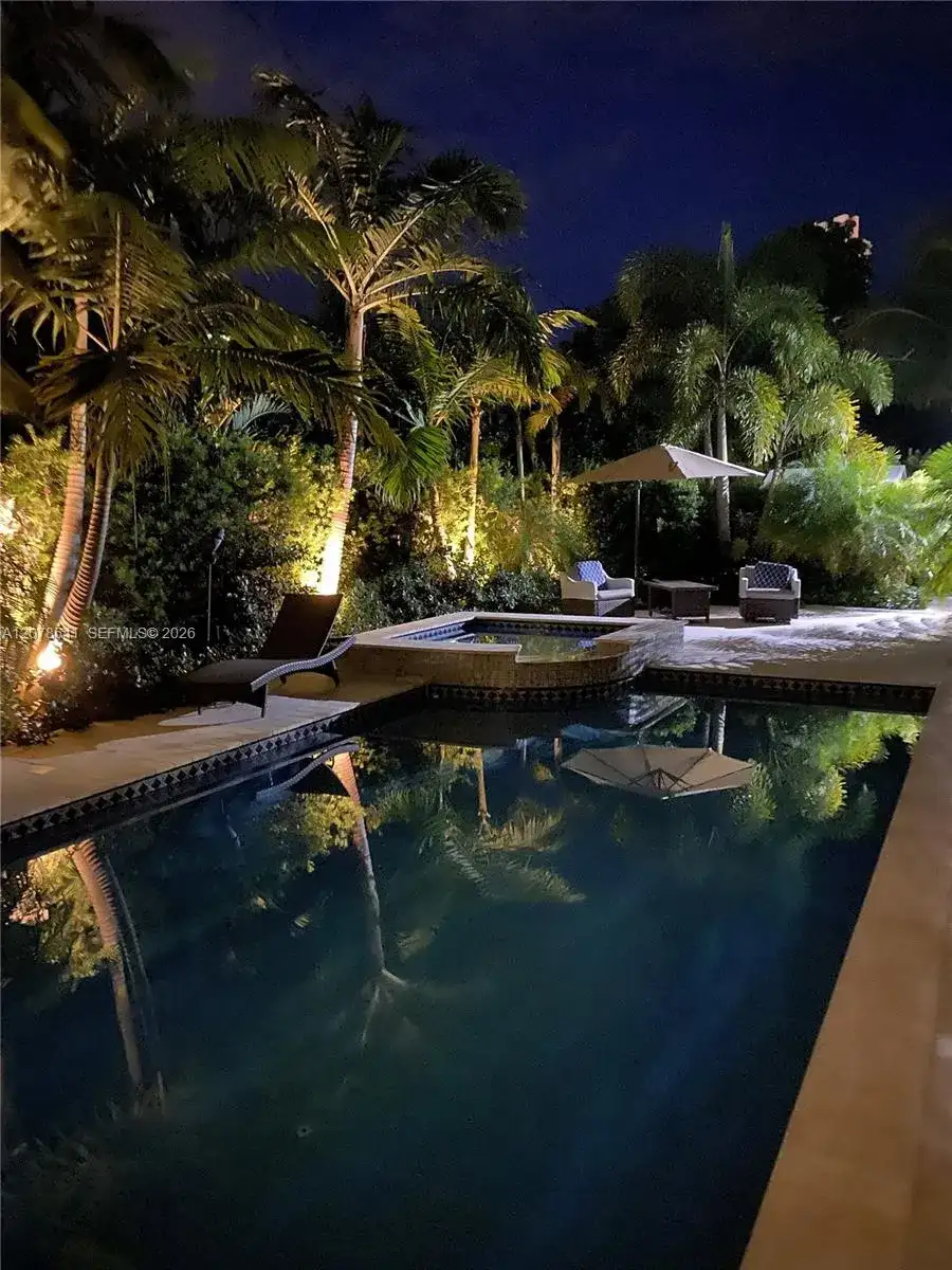 343 190th St, Sunny Isles Beach FL 33160 photo 2
