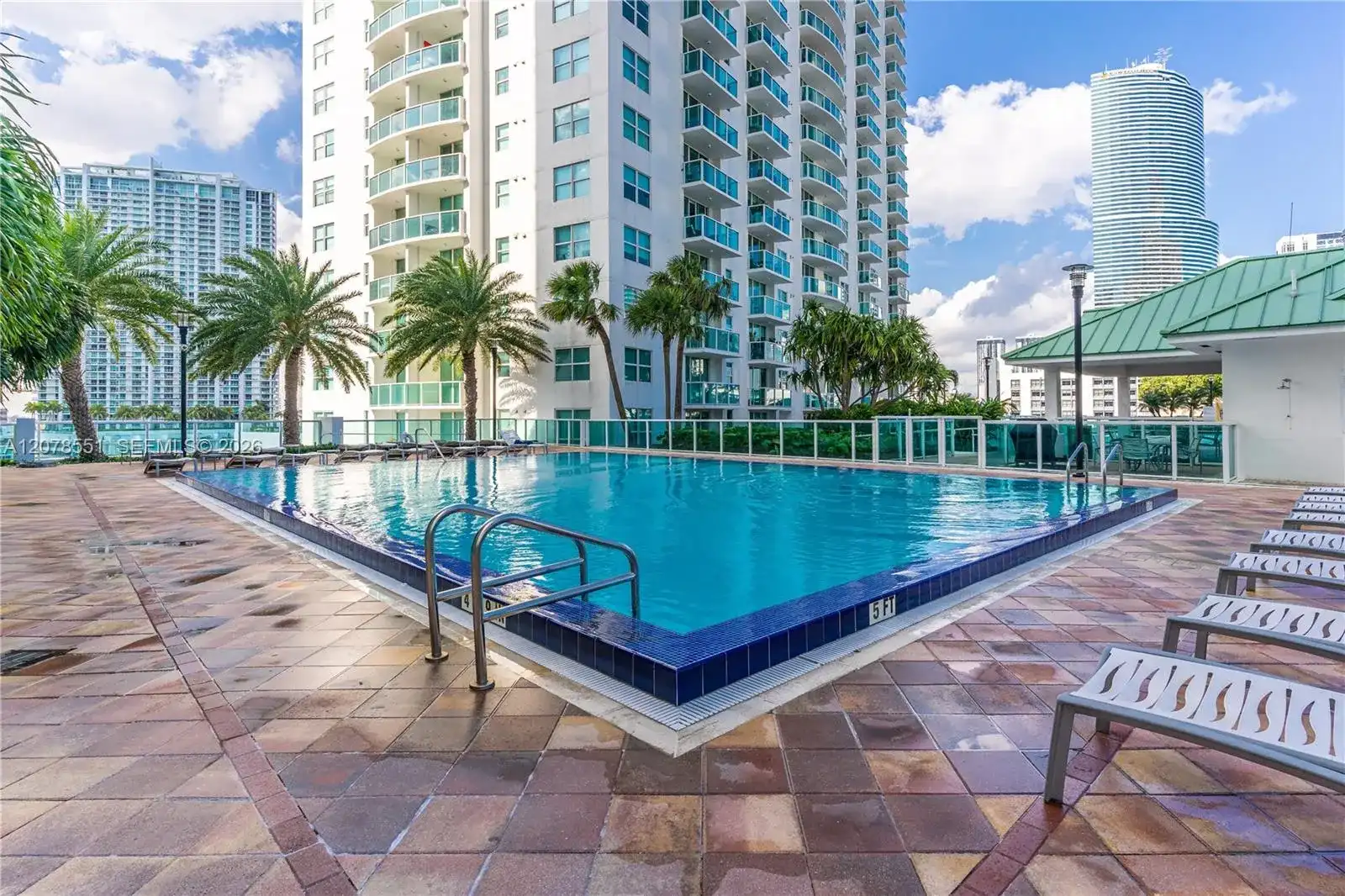 41 SE 5th St # 1117, Miami FL 33131