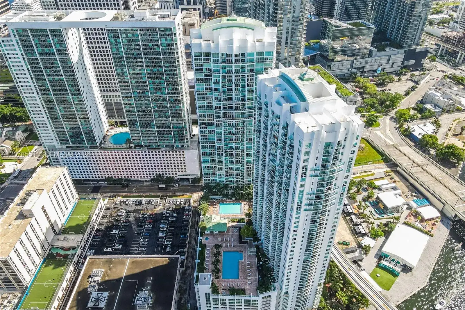 41 SE 5th St # 1117, Miami FL 33131 photo 4