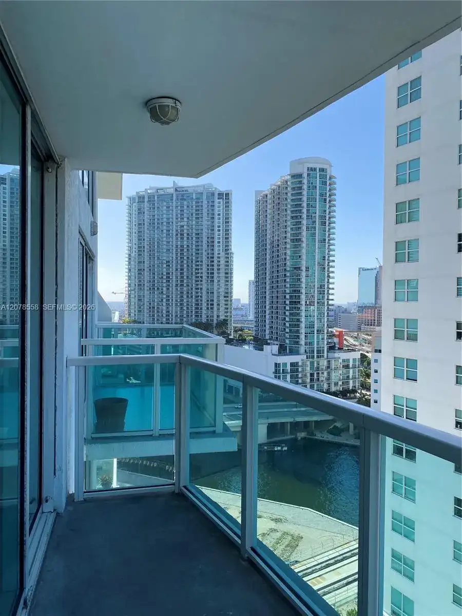 41 SE 5th St # 1109, Miami FL 33131 photo 2