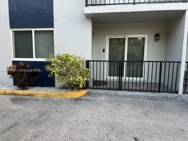 8009 W 6th Ave # B, Hialeah FL 33014