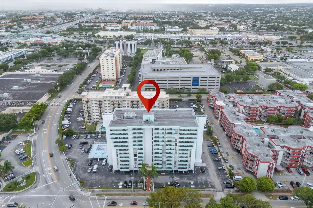 1825 W 44th Pl # 401, Hialeah FL 33012