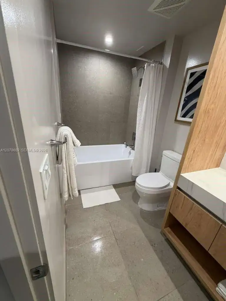 11 NE 6th ST # 1002, Miami FL 33132 photo 3