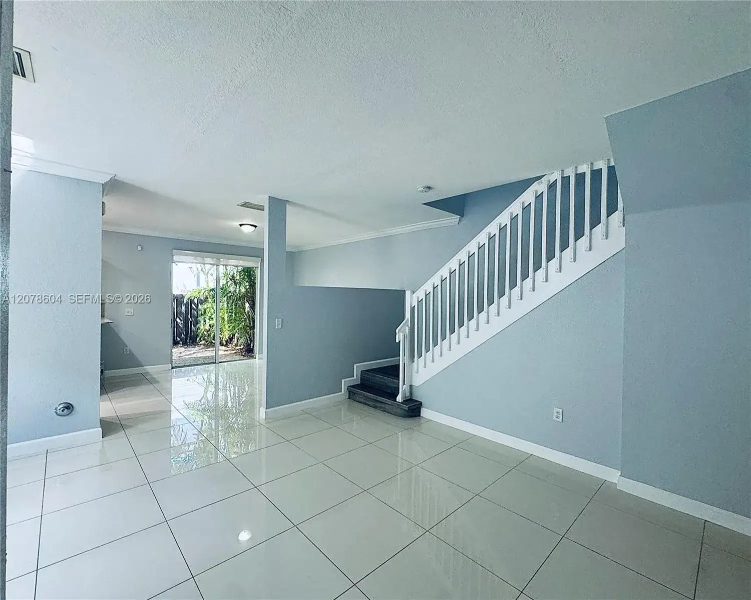 1035 NE 207th Ter, Miami FL 33179 photo 3