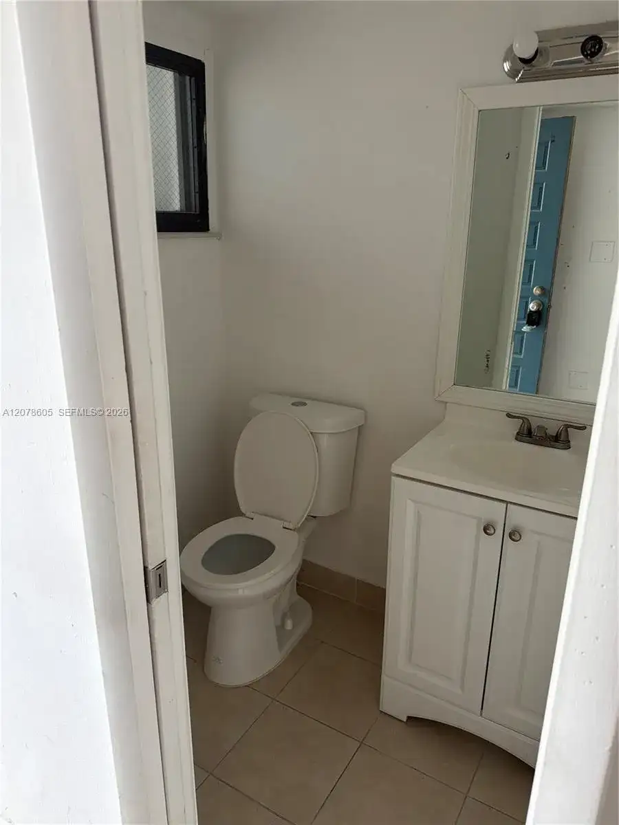650 NE 149th St # 106F, Miami FL 33161 photo 2