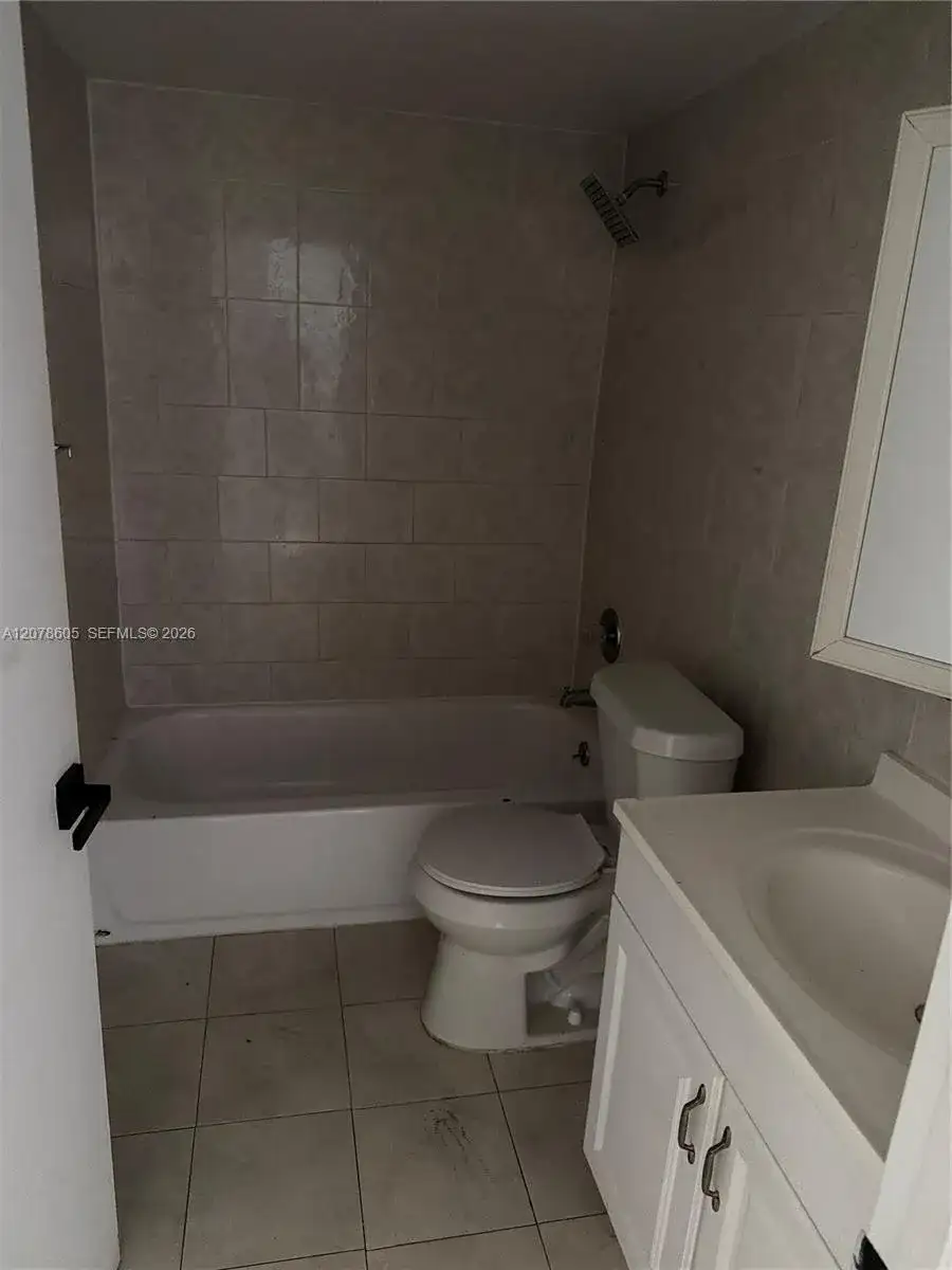 650 NE 149th St # 106F, Miami FL 33161 photo 5
